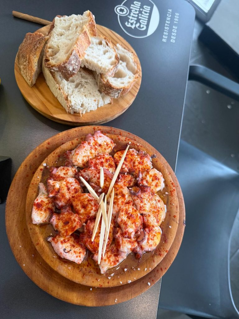 Pulpo ha feira en morena cafe